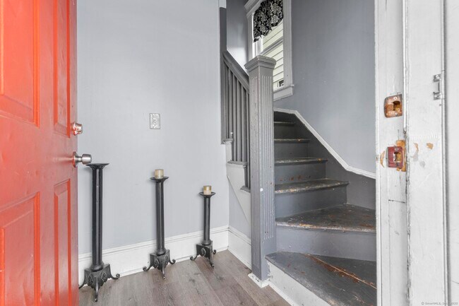 Foto del edificio - 565 Carroll Ave