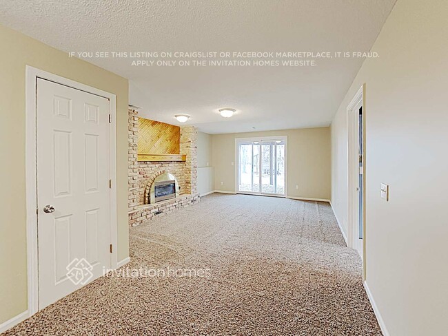 Building Photo - 7492 Dallas Ln N