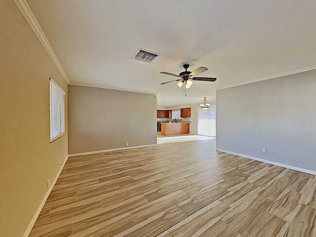 Foto del edificio - 14832 N 36th Pl