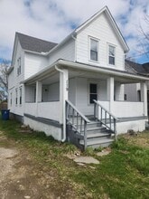 Building Photo - 119 E 32nd St