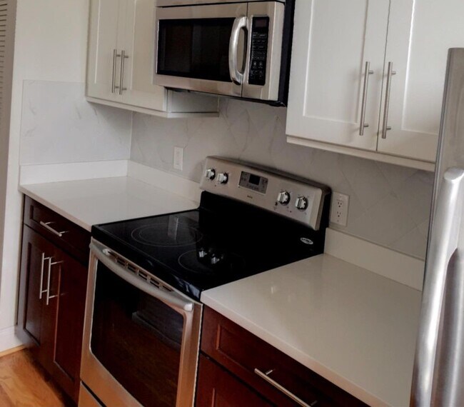 Foto del edificio - 2108 R St NW