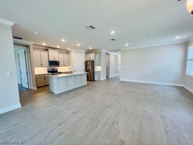 Foto del edificio - 28085 Sand Rd