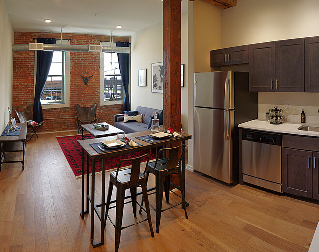 Foto del edificio - 1136 N American St