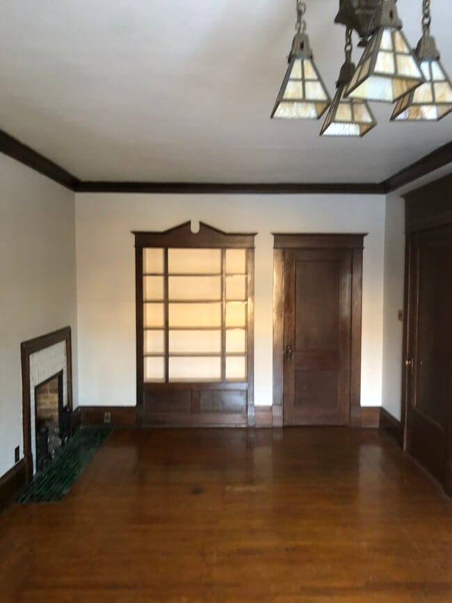 Building Photo - 505 S 4th St