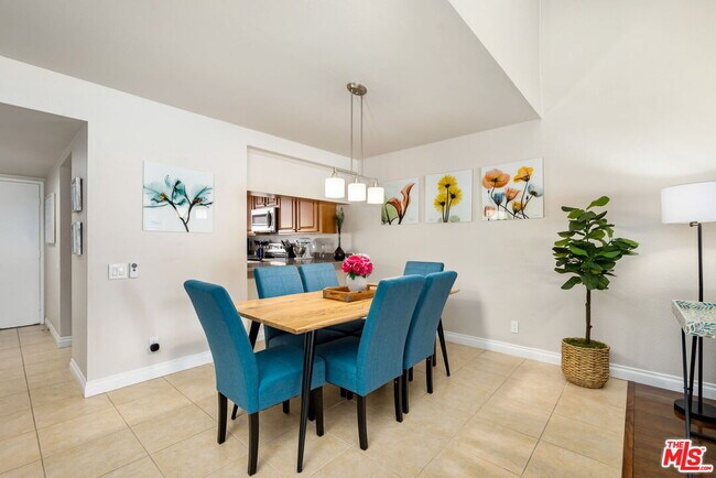 Building Photo - 56 La Ronda Dr