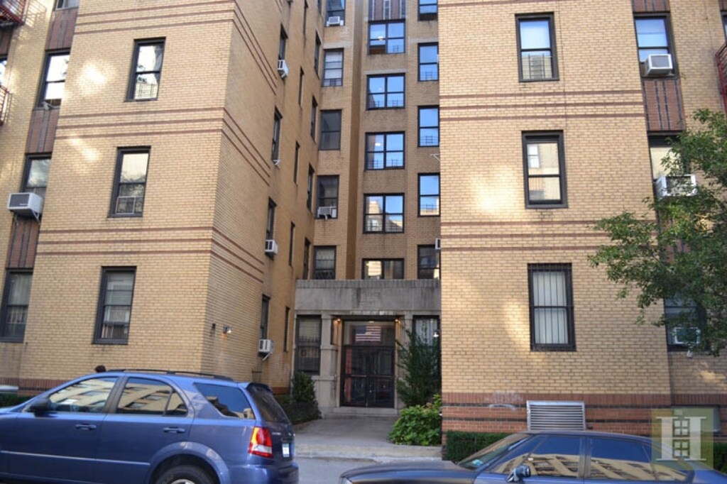 200 Bennett, ¡alejado - 200 Bennett Ave
