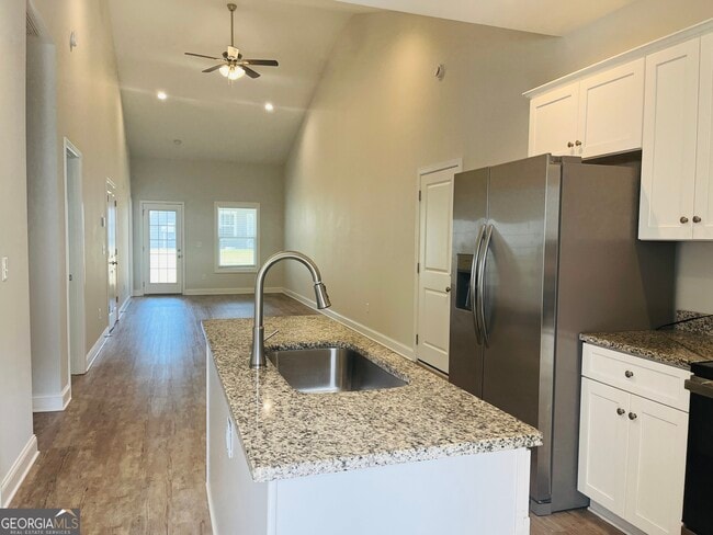 Building Photo - 110 Lenox Cir