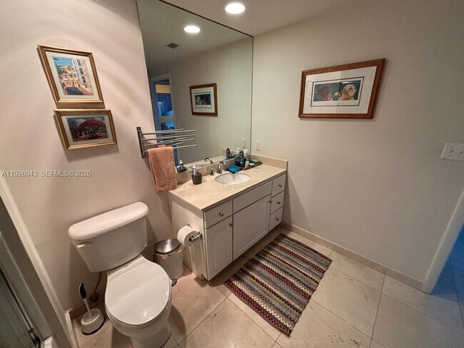 Foto del edificio - 2000 N Bayshore Dr