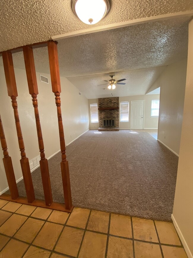 Building Photo - 2306 Hunt Dr