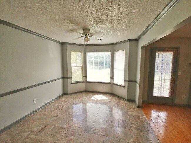 Building Photo - 722 Old Stone Ct