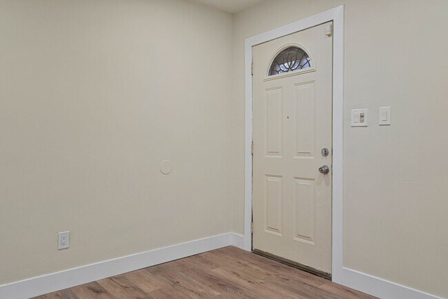 Foto del edificio - 3427 B St SE