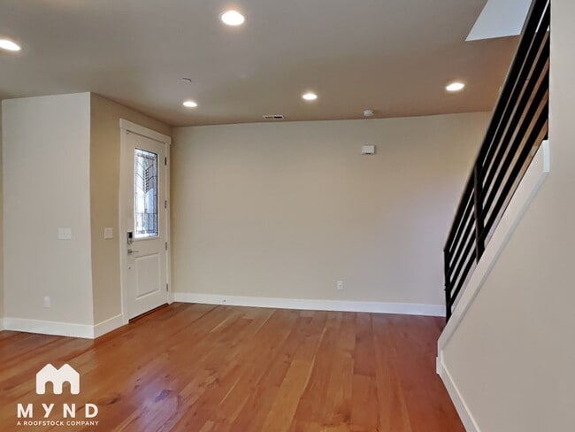 Foto del edificio - 930 223rd St SE