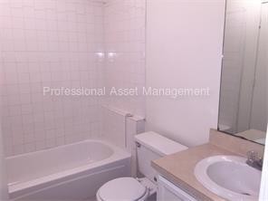 Building Photo - 691 Lantana Dr