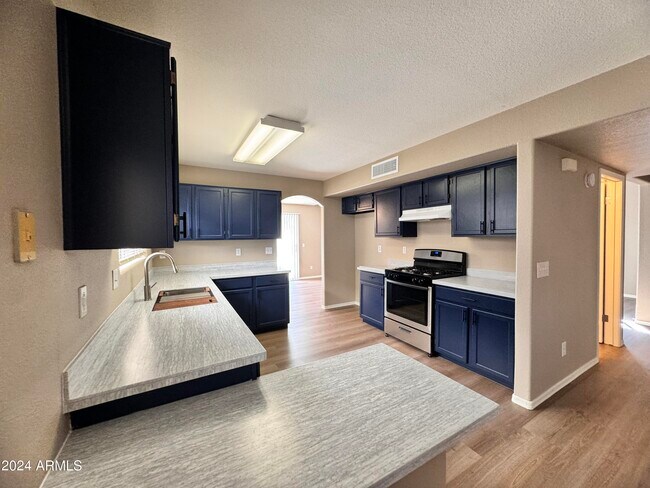 Foto del edificio - 10453 N 76th Dr