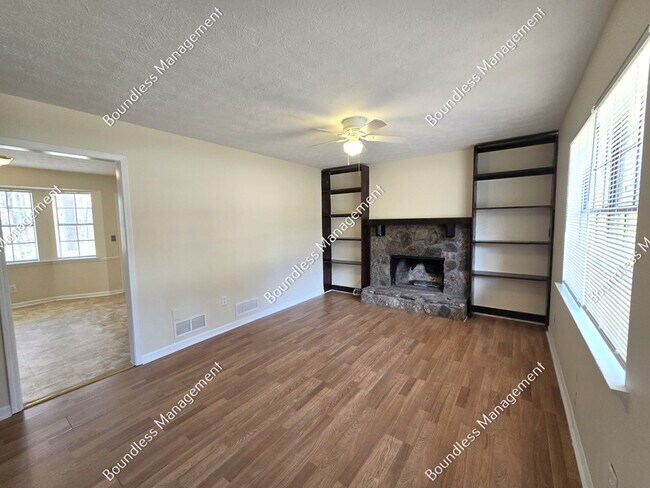 Foto del edificio - 3948 Ferncliff Rd SW