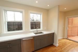 Foto del edificio - 906 Rhode Island St
