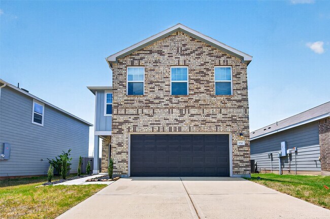 Building Photo - 654 Amesbury Rd
