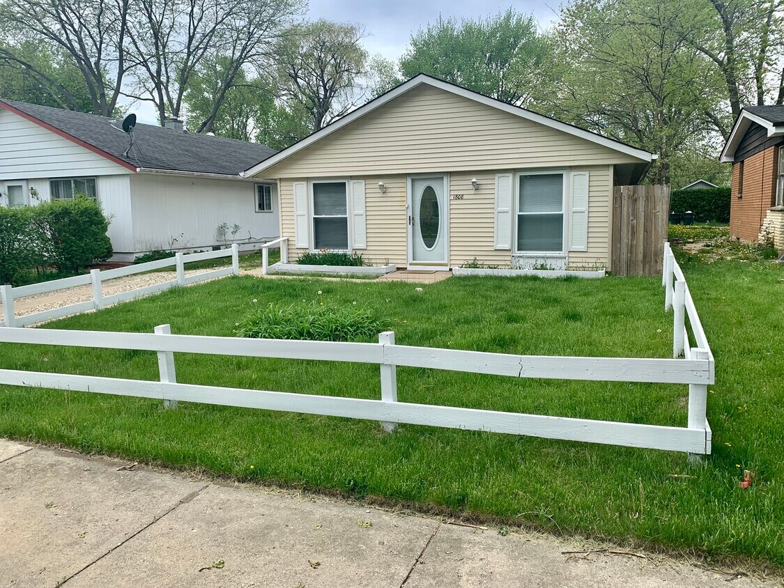 Primary Photo - 1808 Joanna Ave