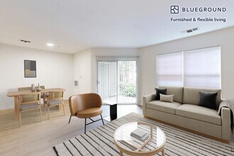 Building Photo - 1569 Onyx Dr