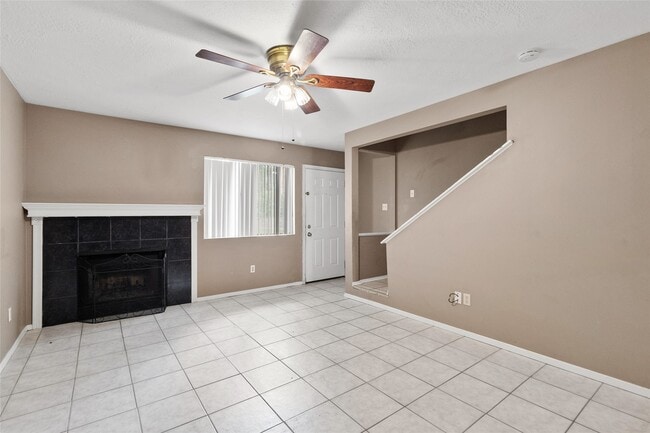 Foto del edificio - 2521 Crosstimbers Dr