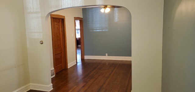 Building Photo - 4116 N Maplewood Ave