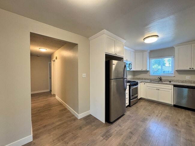 Building Photo - 3735 Erlewine Cir