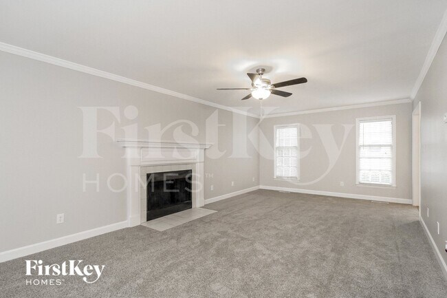Foto del edificio - 6866 Greenbrook Dr