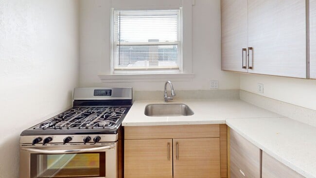 Foto del edificio - 3250 Martin Luther King Jr Way