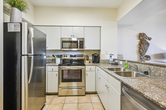 Building Photo - 104 Gulfside Ct