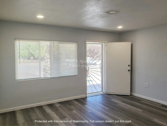 Foto del edificio - 3840 Walnut Ave