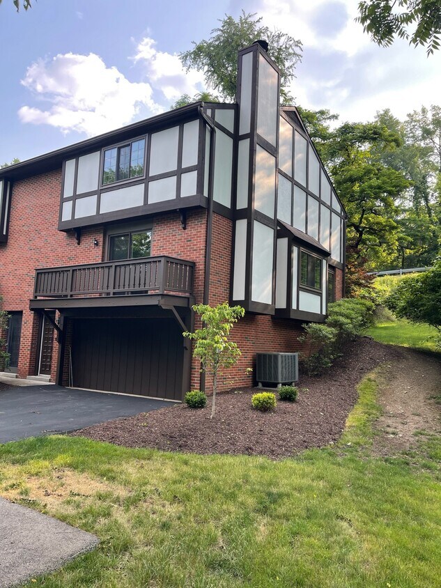 111 Little Glen Dr, Sewickley, PA 15143 Townhome Rentals in Sewickley