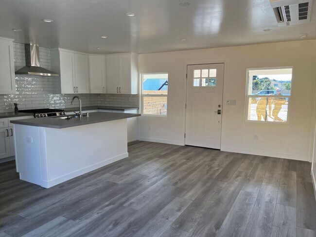Foto del edificio - Brand New Home In The Village