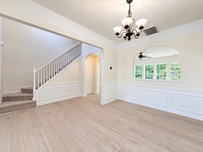 Foto del edificio - 112 Huntersville Rd