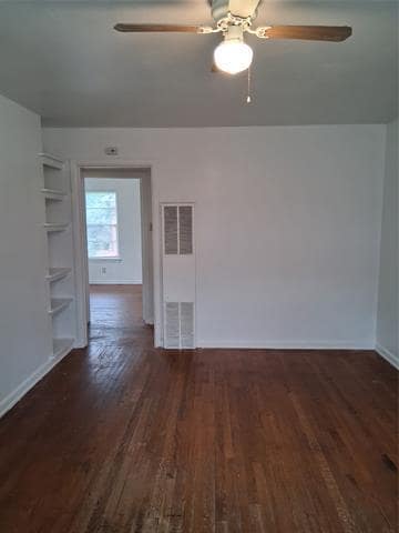 Building Photo - 3019 Avon St