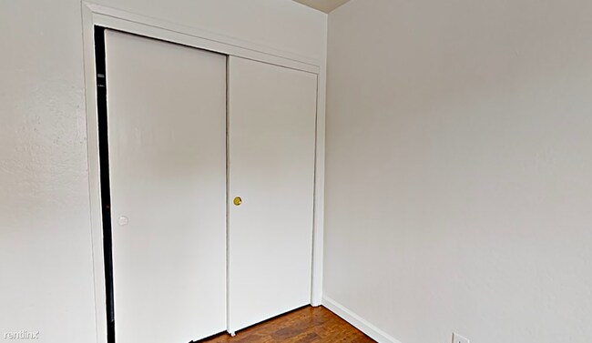 Building Photo - 1 br, 1 bath  - 457 S 10th St Apt 1 Apt 1