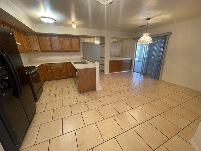 Building Photo - 4300 Saddlewood Trail SE
