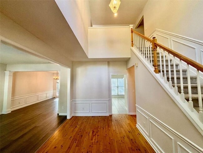 Building Photo - 10920 Glenbarr Dr