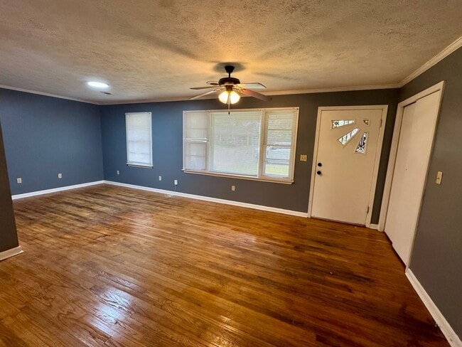 Building Photo - 2409 Ruth St