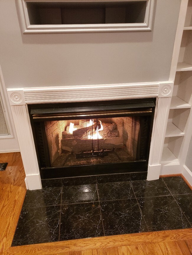 Foto del edificio - 80 Creekwood Ct