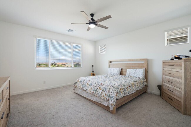 Foto del edificio - 3110 E Hayfield Wy