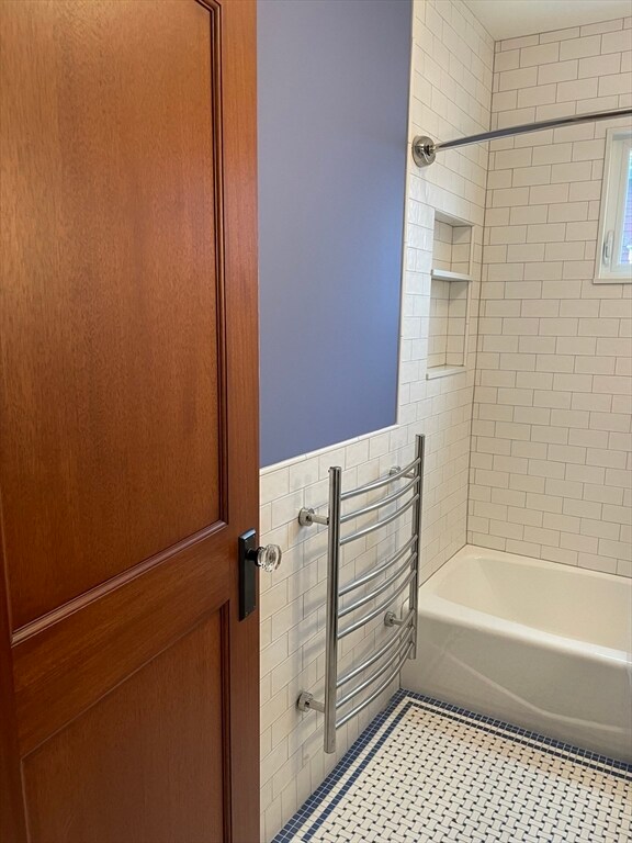 Building Photo - 7 Beacon St