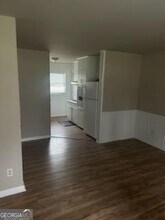Building Photo - 1638 E Woodberry Ave