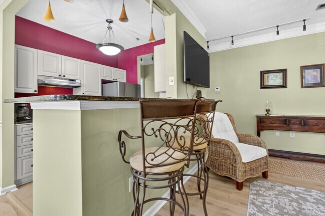 Foto del edificio - 1811 Chatelain Way