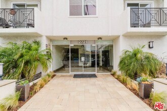 Building Photo - 2721 2nd St
