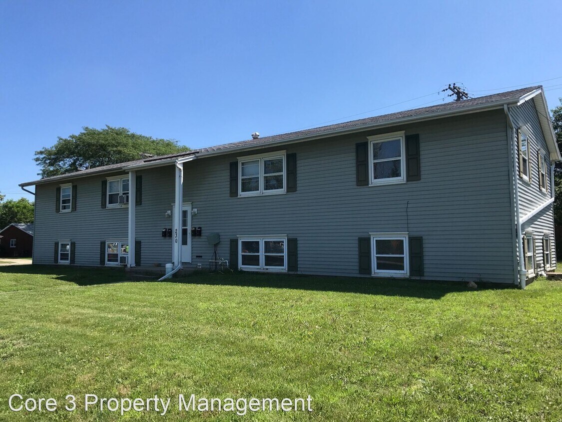 Foto principal - 230 Fairway Dr