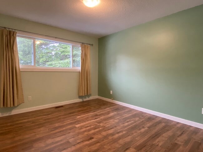 Building Photo - 618 Morison Ave