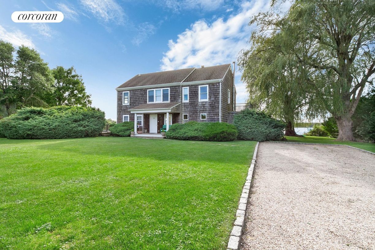 Primary Photo - 102 Mill Pond Ln