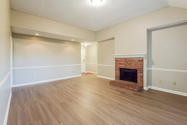 Building Photo - 7117 Goodman Ridge Dr