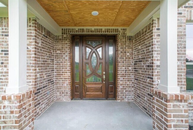 Building Photo - 68 Westwood E