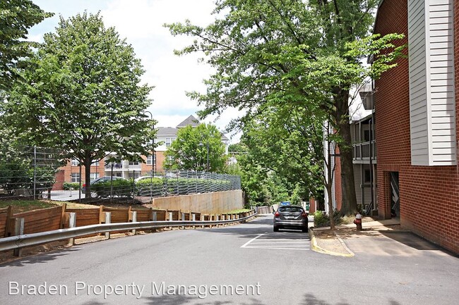 Foto del edificio - 2 br, 2 bath House - 1303 Wertland St, A7